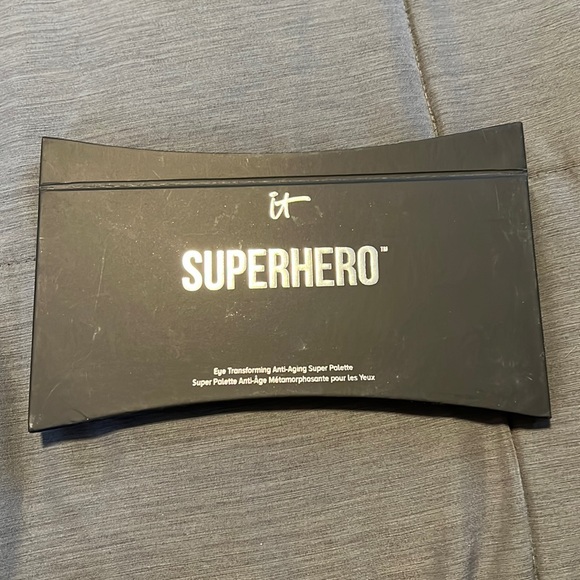 it cosmetics Other - IT Cosmetics Superhero Eye Transforming Anti-Aging Super Palette